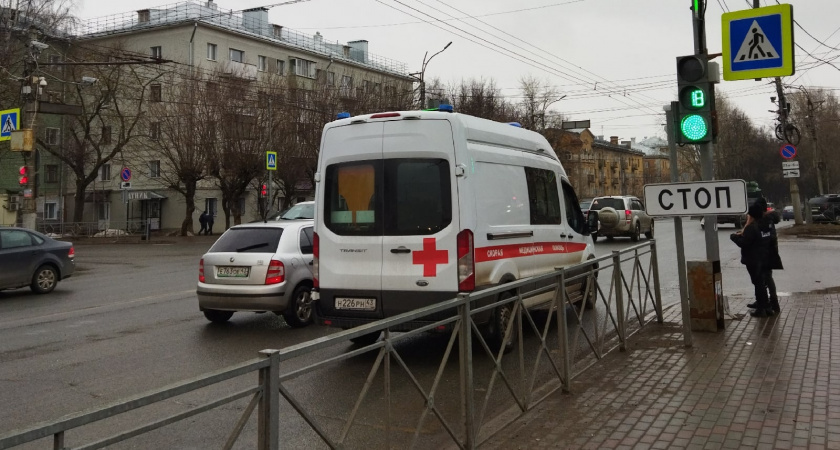 Житель Кировской области погиб, получив удар током напряжением 10 тысяч вольт