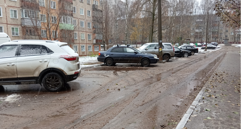 После этого вы не будете вспоминать про запотевшие стекла: оставьте пакетик под лобовым и ездите с кайфом всю зиму