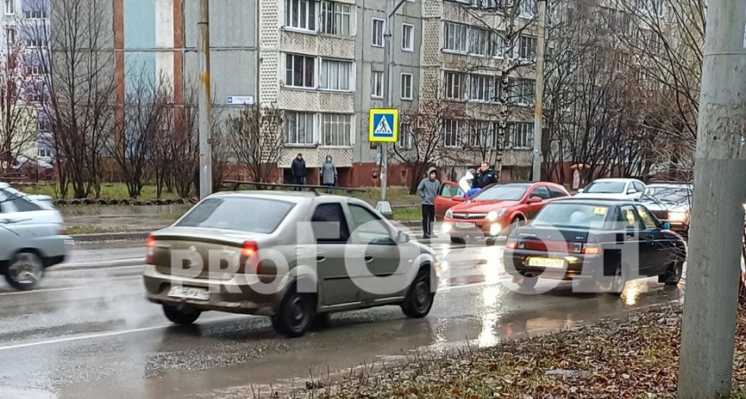 В Кирове 9-летний мальчик оказался под колесами иномарки 