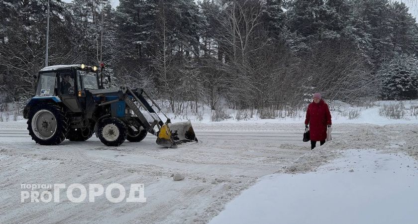 Чепчан просят убрать машины с придомовой территории 