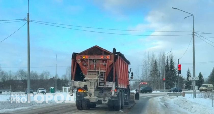 Жителей Кирово-Чепецка попросили убрать машины с придомовой территории 