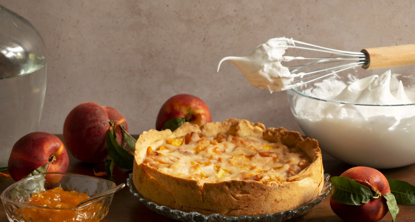 Ватрушки и сырники останутся в прошлом: вместо них готовим этот ленивый творожник — пирог нежнее облака