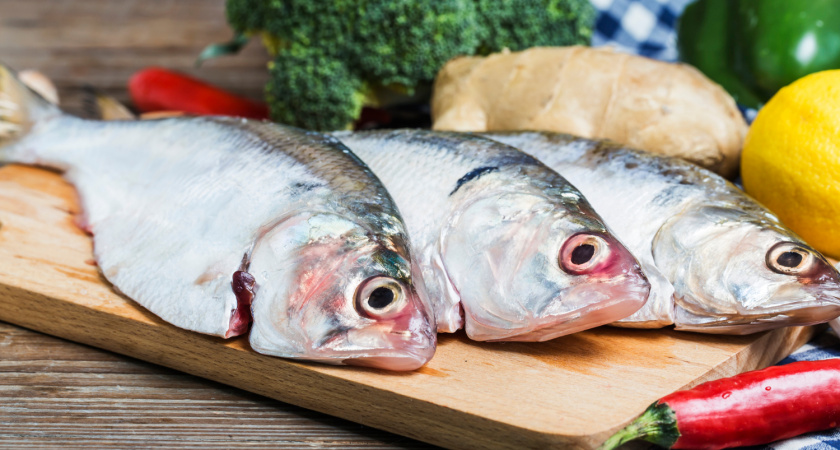 Рыба, которую вообще нельзя подавать к столу: мы едим сами, еще и детям даем - она кишит паразитами