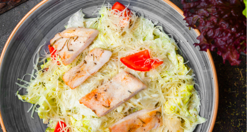 Смешиваем пекинку и еще 4 ингредиента — получаем восхитительный салат: идеален на 8 Марта и без варки