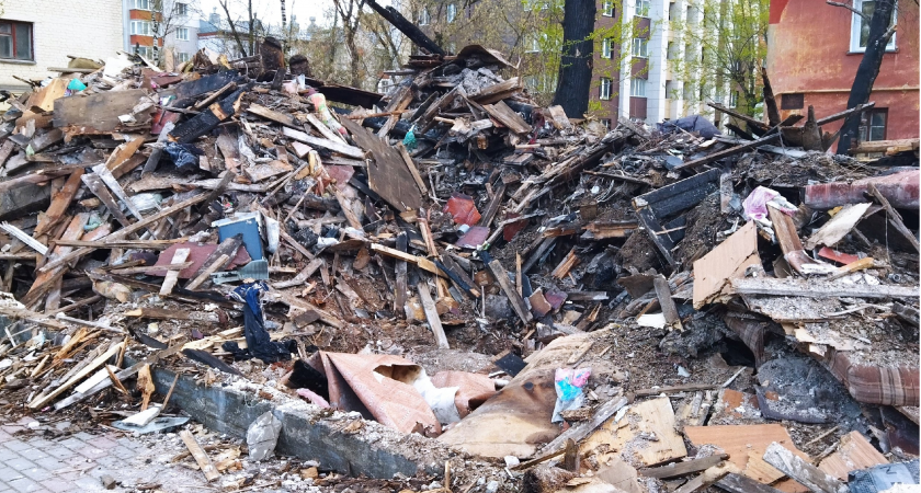 В Кирово-Чепецке оштрафовали местного жителя за выброс мусора на муниципальную территорию 