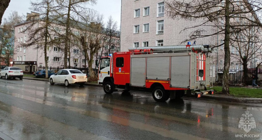 Три пожара и четыре ДТП зафиксировали в Кировской области за сутки