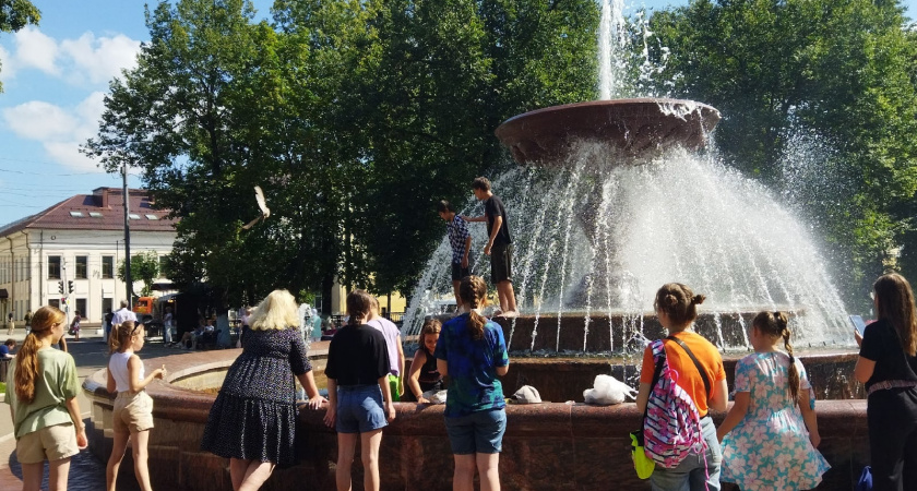 Жара нагрянет раньше срока: к чему готовиться в начале лета, предупредили синоптики