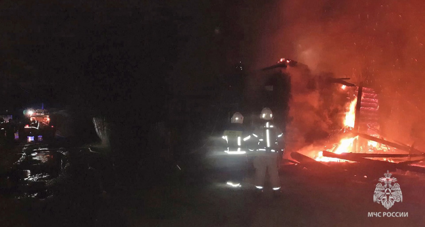 В Котельниче мощный пожар в частном доме унес жизнь женщины