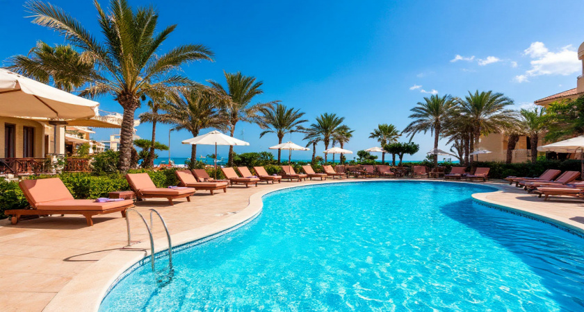 Ищите другие курорты: власти Бали хотят изгнать россиян с тропического острова