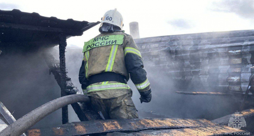 12 огнеборцев тушили масштабный пожар в Кирово-Чепецком районе