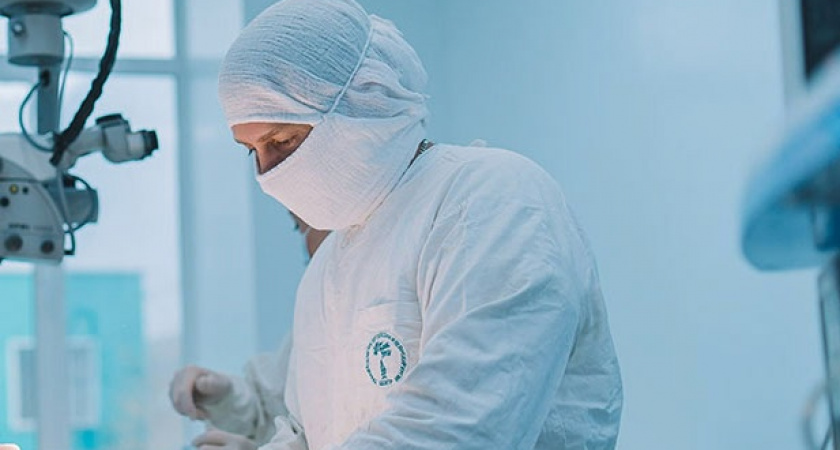 Кировские хирурги собрали позвоночник подростка заново после его падения с высоты