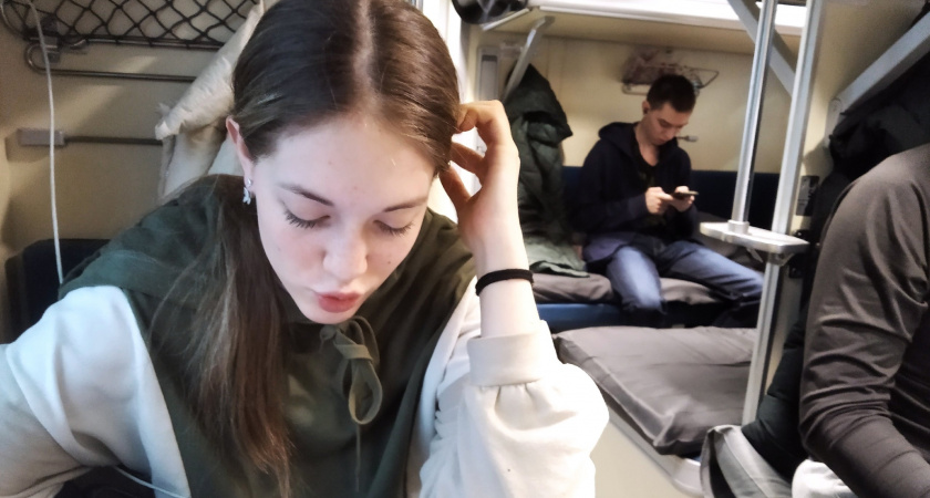 Разговорчивый попутчик однажды рассказал, как ездит один в купе, не выкупая все места - теперь всегда так делаю