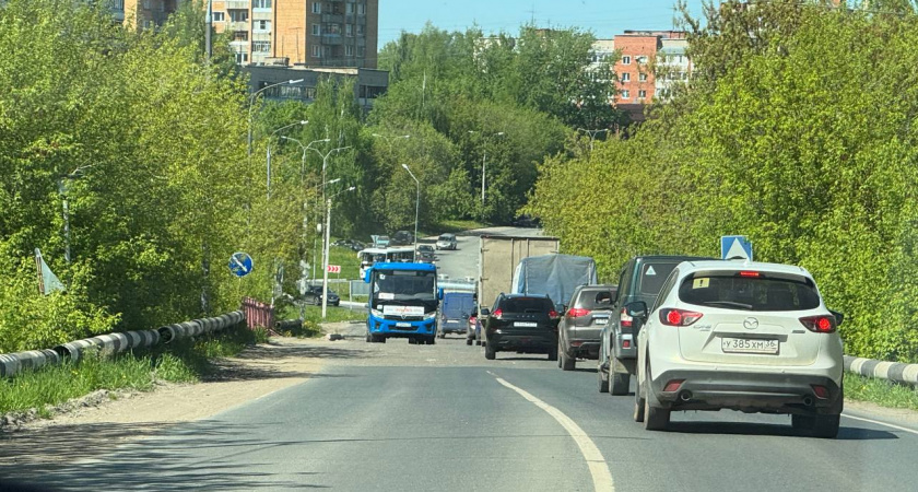 В первый день лета маршрут движения чепецких автобусов изменится из-за ремонта путепровода