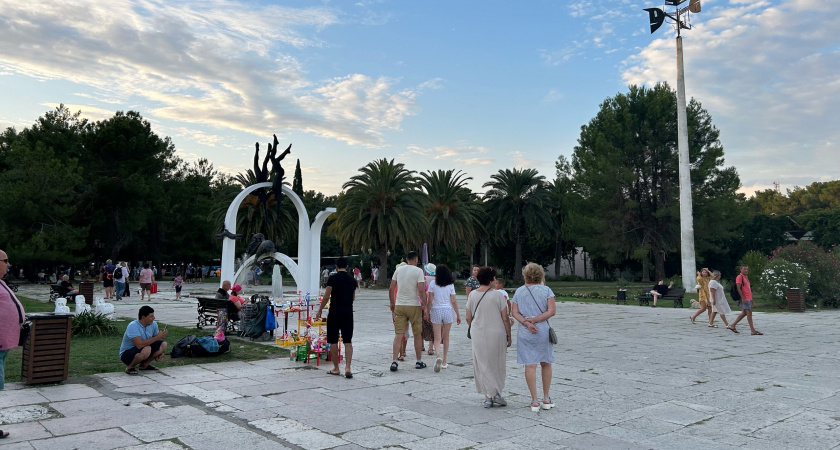Честный отзыв туристки об отдыхе в Абхазии: "Ешьте мёд и сыр, но не покупайте"