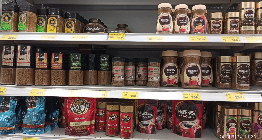 Теперь банки из-под кофе идут в дело: какие полезные способы их использования я нашла