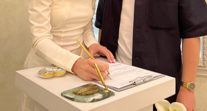 Утонут в любви уже в июне: эти знаки зодиака, согласно предсказаниям Глобы, найдут свою судьбу