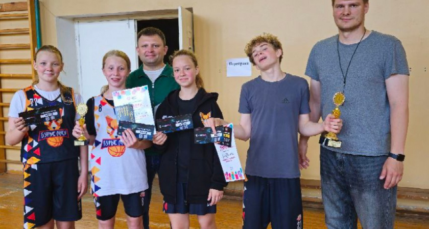 В многопрофильном лицее Кирово-Чепецка прошел турнир по фиджитал-баскетболу