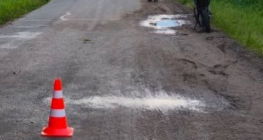 В Кирово-Чепецком районе юная мотоциклистка снесла с ног мужчину: оба пострадали