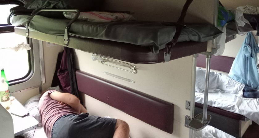 Где находятся самые удобные и неудобные места в вагонах поезда: рассказал бывалый проводник