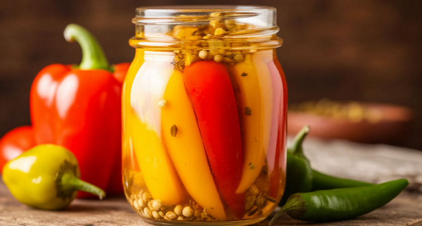 Маринованный перец, от которого невозможно оторваться, — с ароматным чесноком и петрушкой