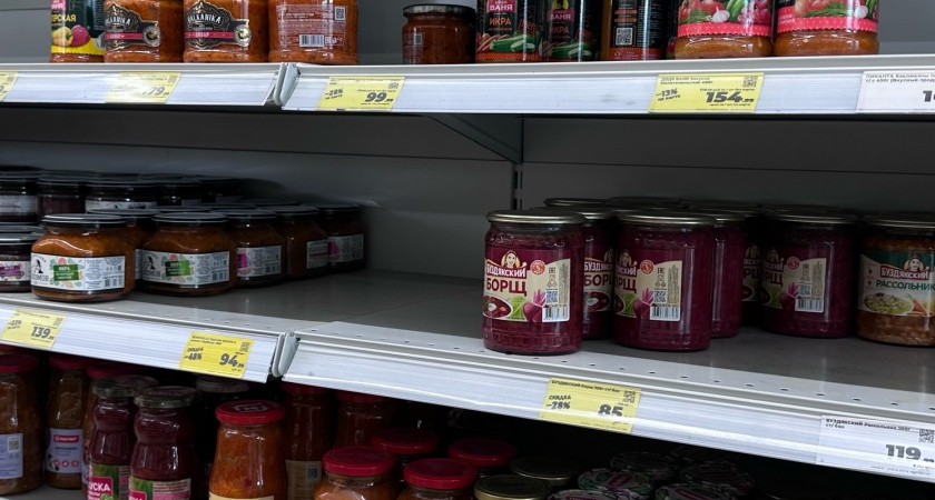 Купил в "Магните" борщ в банке за копейки. Стоит ли он своих денег, и что оказалось внутри