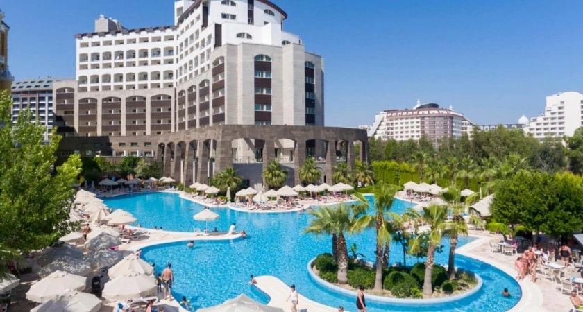 Немцам - всё, русским - ничего: подруга разочаровалась в дорогущем турецком отеле