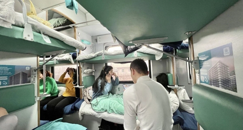 Проехалась в узбекском плацкарте: в чем главные отличия от поездов в России