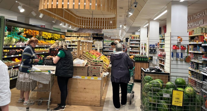 Напитки в "Красное&Белое" не покупаю, но за некоторыми продуктами прихожу только сюда: к чему присмотреться