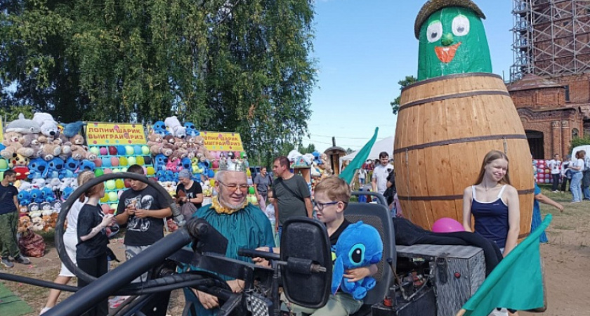 "Истобенский огурец" собрал в Кировской области 15 тысяч человек со всей страны (6+)