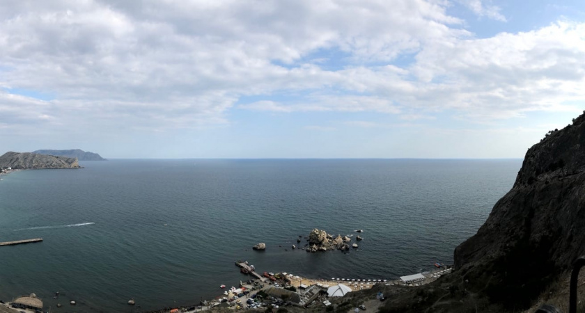 Хотели на теплое море, а там сводит ноги: что происходит с водой у берегов Крыма