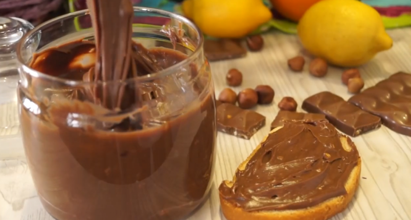 Шоколадная паста "Минутка": дочка в восторге от этой пасты, утром - любимый завтрак - варить ничего не нужно