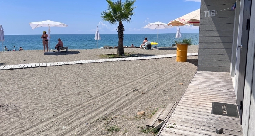 Так близко к пляжу ещё не жили: дом на Чёрном море за 3500 в сутки на семью - минусы такого жилья