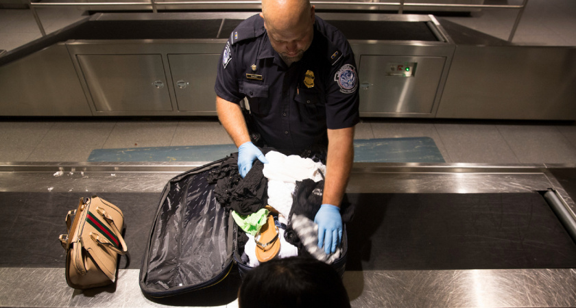 11 предметов, из-за которых ваш чемодан вскроют в аэропорту без вашего присутствия