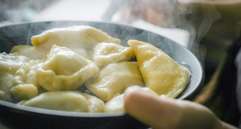 Это вкуснее пельменей! Национальное блюдо последних язычников страны