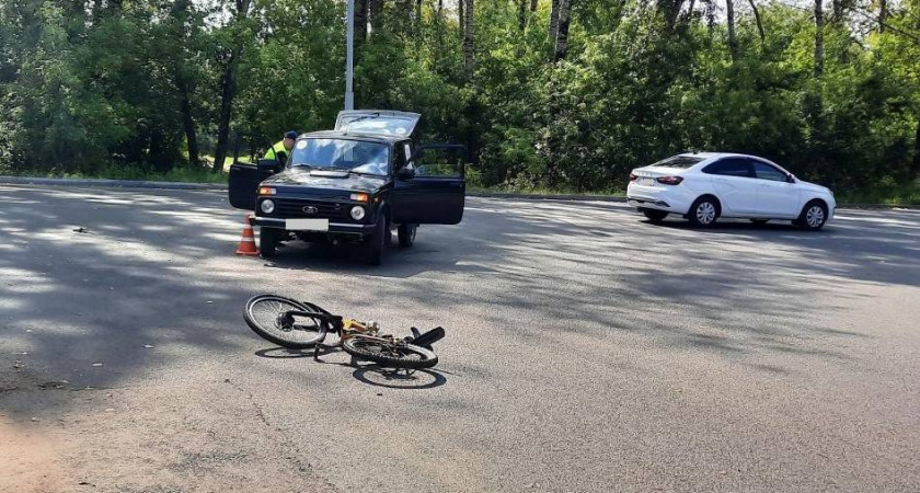 Велосипедист попал под колеса "Нивы" на улице Заводской в Кирово-Чепецке