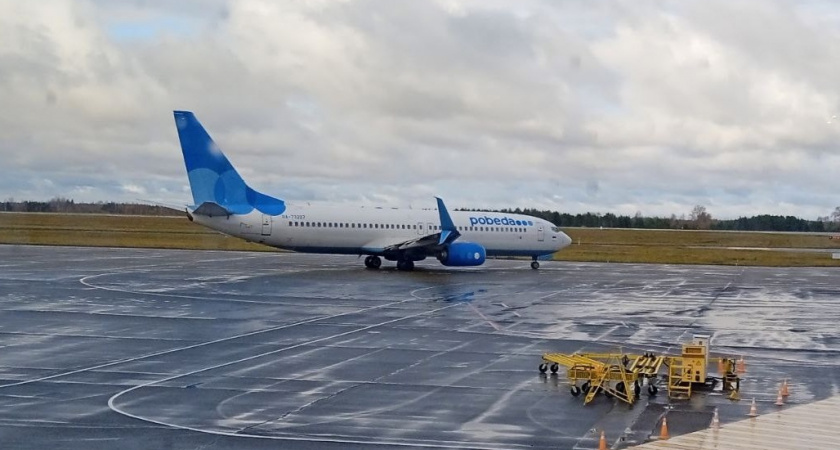 Лазерный луч направили на кабину самолета, заходившего на посадку в Кирове