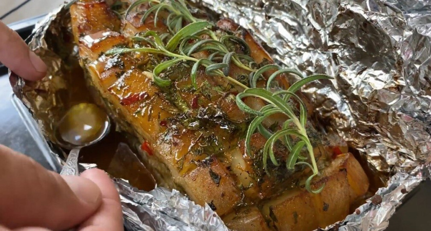 Рецепт этого мяса стал хитом среди моих подруг: беру самую недорогую свинину