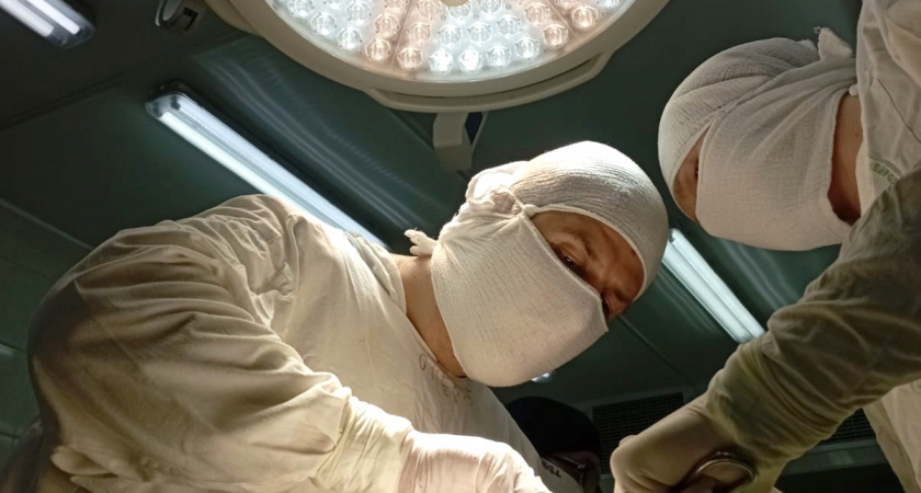 Врачи спасли мальчика после падения с велосипеда в Кировской области