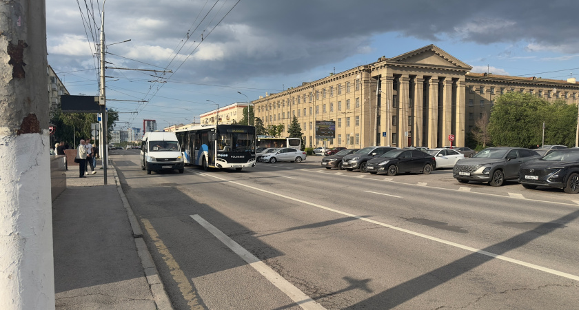 Почему в Европе все паркуются передом, а в России наоборот: 3 неочевидные причины