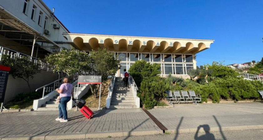 «Больше сюда не вернемся»: туристы оставили гневные отзывы об отдыхе в Лоо