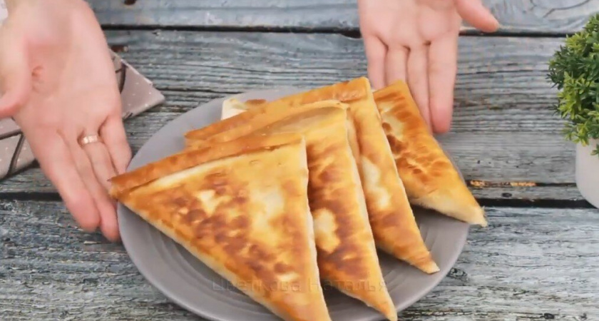 В последнее время стала чаще покупать обычный лаваш: показываю, что я из него готовлю (простой рецепт вкусного завтрака)