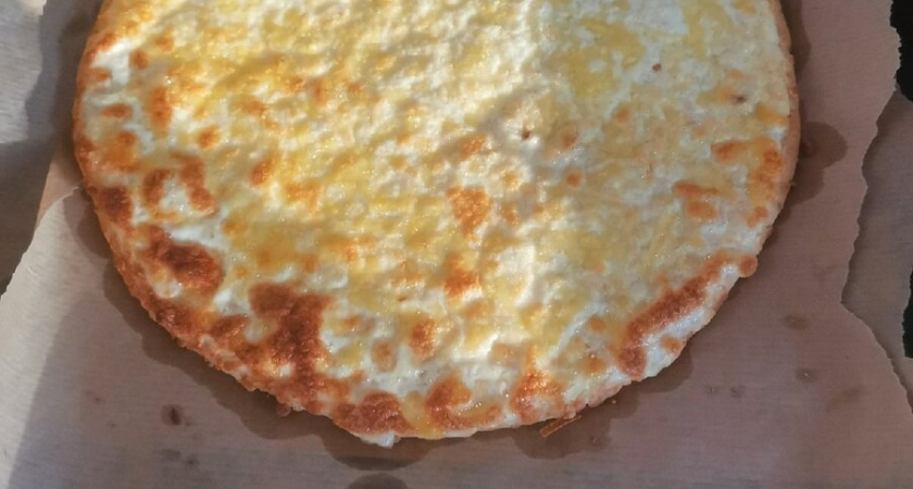 Дегустируем разные пиццы от "Ермолино": могут ли дешевые полуфабрикаты быть вкусными