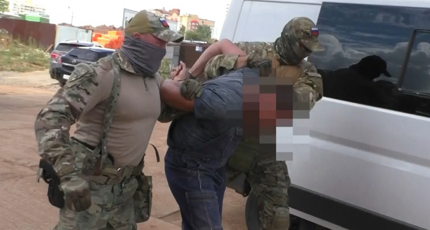 Силовики задержали кировчанина, распространявшего ложь о российской армии