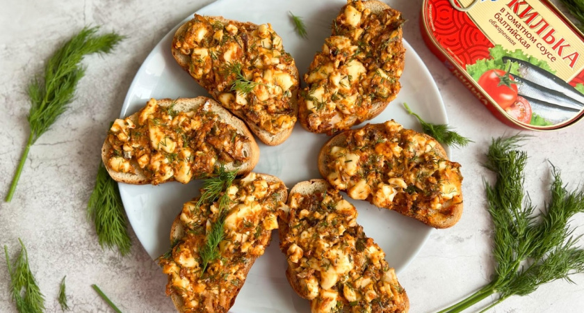 Беру банку кильки и готовлю горячие бутерброды за 20 минут