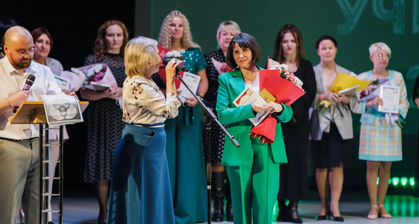 Победителю премии "Народный учитель – 2025" подарят 30 000 рублей: как принять участие