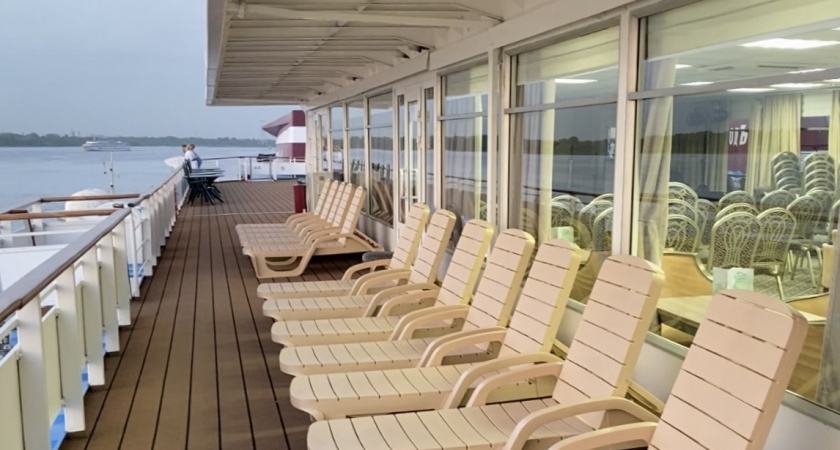 Отзыв о круизе по Волге из Нижнего в Козьмодемьянск. Часть туристов орали и пили с утра до вечера. Хорошо кормили только в первый день