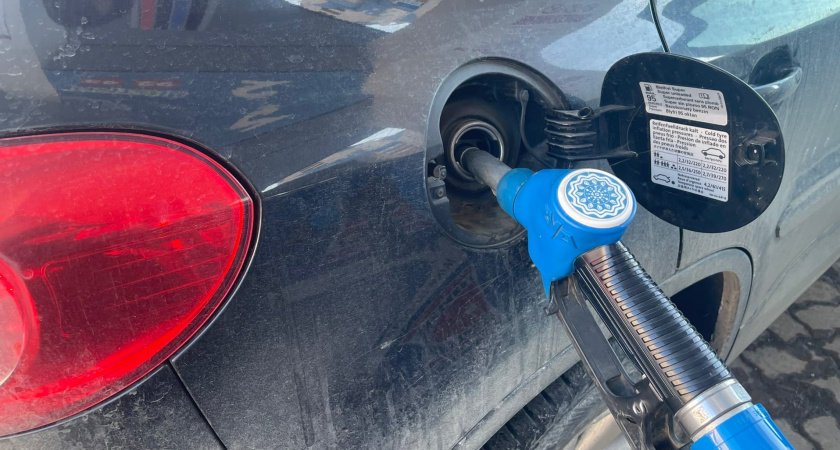 В бак — воду, под днище — горелку: 7 советских способов экономить бензин, которые сегодня звучат как безумие