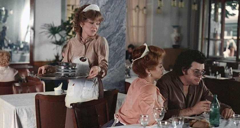 Фастфуд в СССР: чем перекусывали на бегу советские люди