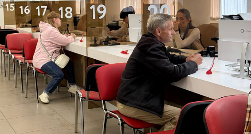 Жители Кировской области могут установить запрет на выдачу сим-карт