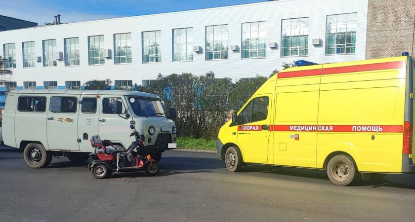 В Кирово-Чепецке пожилой трициклист врезался в УАЗ и провалил тест на опьянение